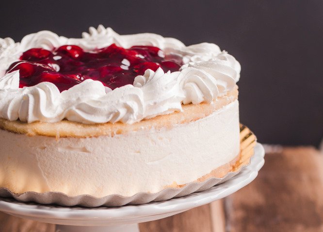Gâteau de glace décoré pour une fête d'été